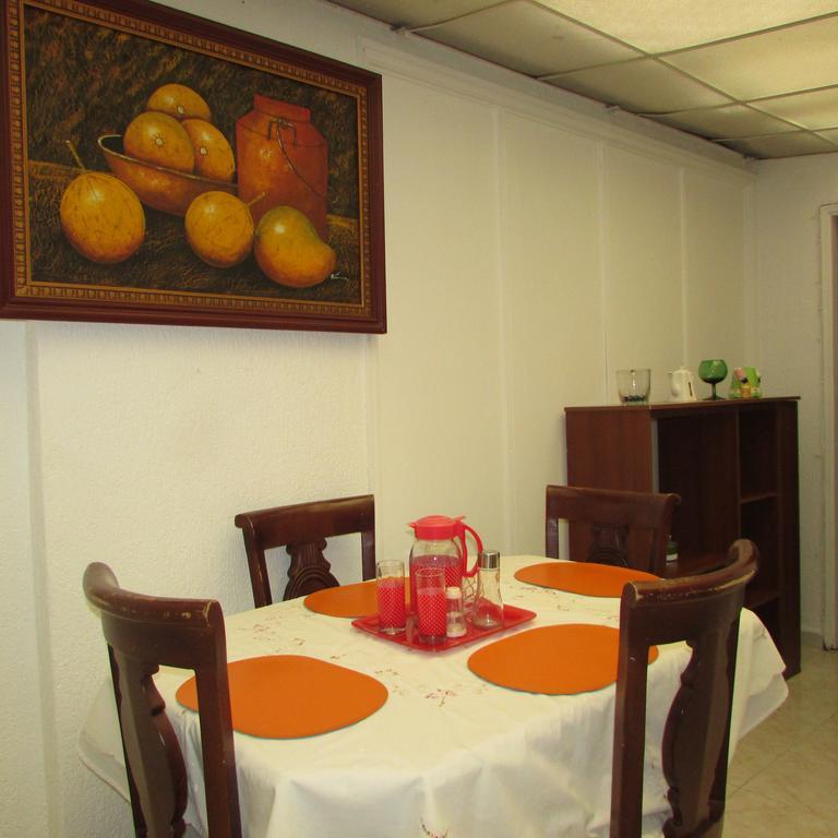 Casa De Huespedes Shalom Victoria Guest House Bogotá Eksteriør bilde