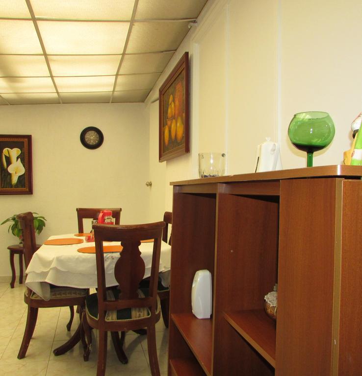 Casa De Huespedes Shalom Victoria Guest House Bogotá Eksteriør bilde